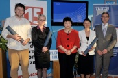 Zleva: Filip Hrubý (Vodafone), Markéta Kuklová (Microsoft), Džamila Stehlíková, Zuzana Novická (Plzeňský Prazdroj) a Luděk Pfeifer (Partner M.C.TRITON) 