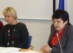 D�amila Stehl�kov� a Margot Wallstr�m v pr�b�hu tiskov� konference